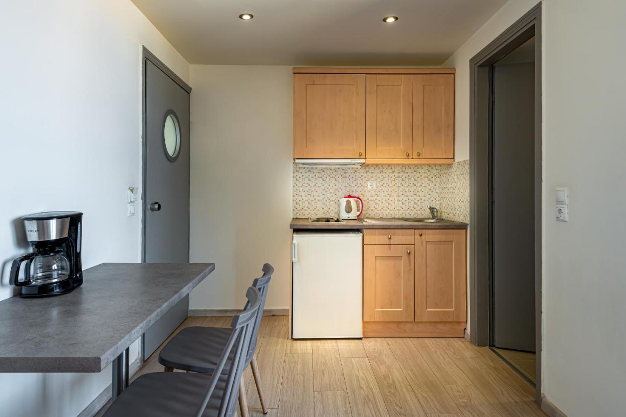 Icarus Apartments Rethymno Esterno foto